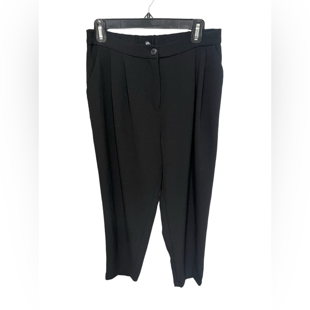 Divided by H&M Woman’s Black Pleated Straight Leg Trouser Pants - Size 8